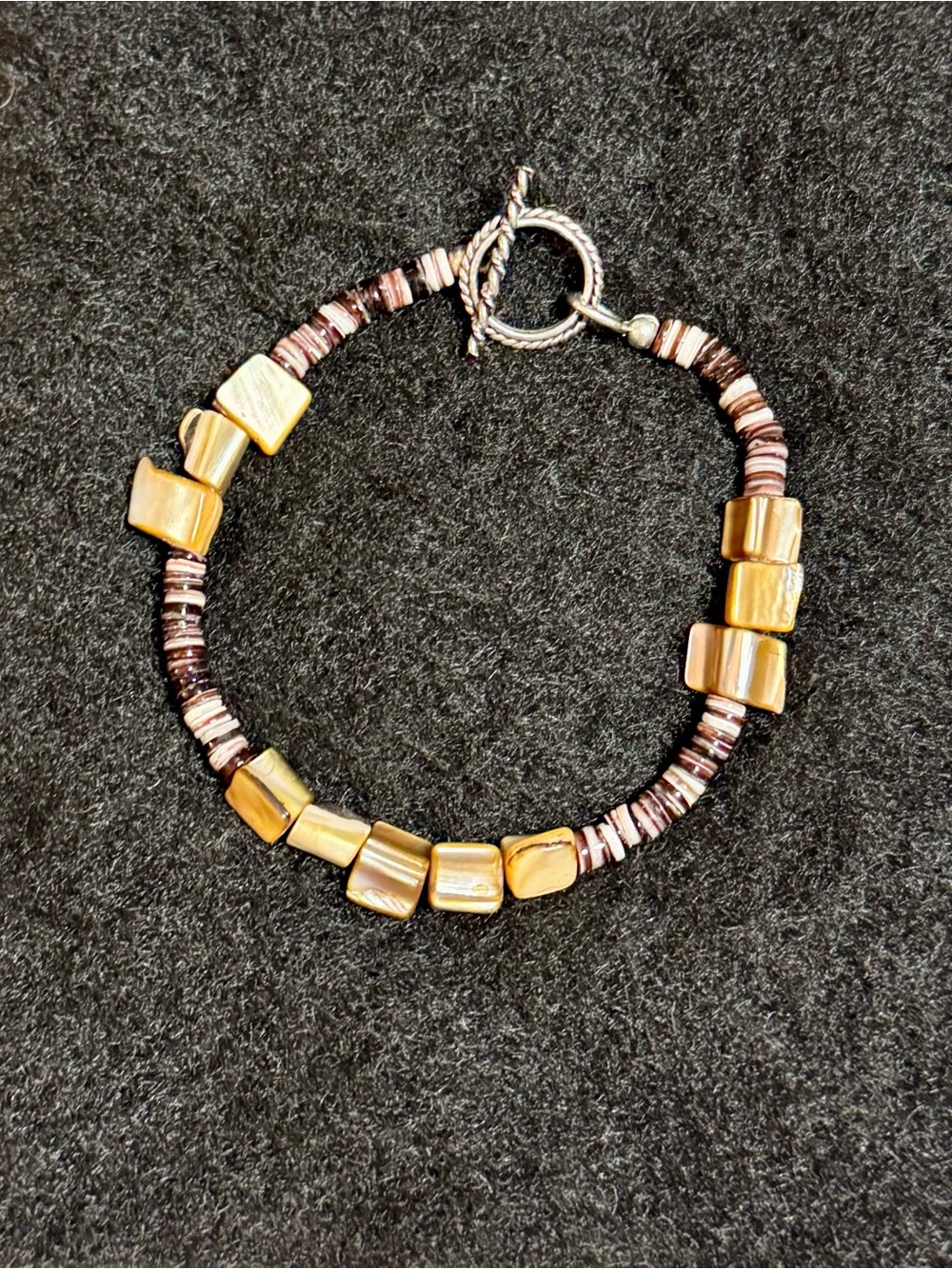Handmade Beaded Bracelet made of Heishi and Shell